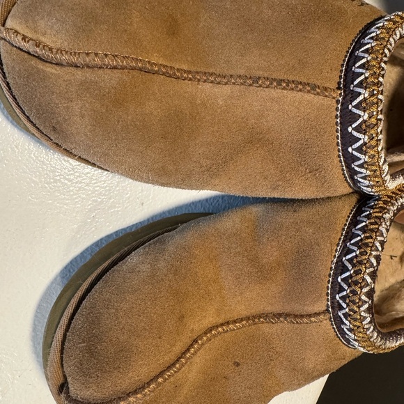 UGG women’s Tan Tasman Suede Slippers size 10 - Picture 11 of 13